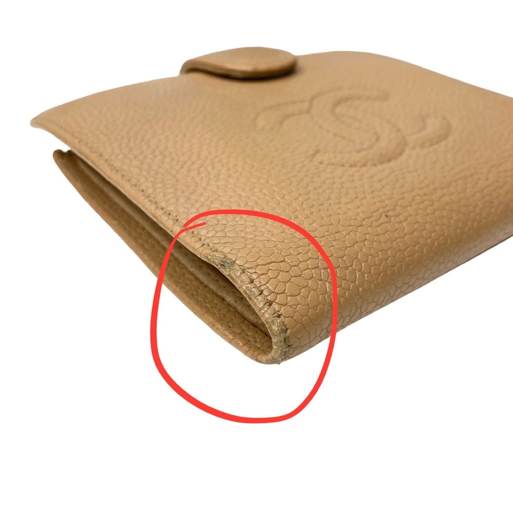 CHANEL Beige Pebbled Leather Bi-Fold Wallet - Picture 14 of 16